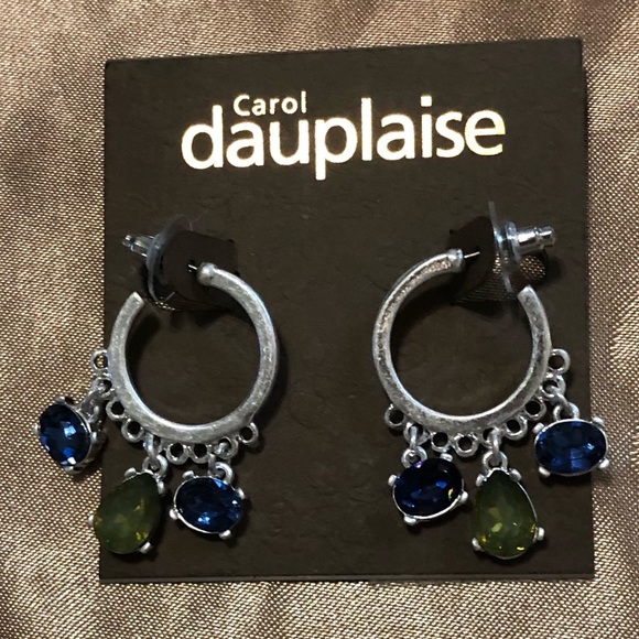 Dauplaise Earrings - Picture 8 of 8